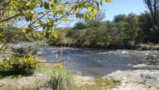 Mujer policía murió tras rescatar a sus dos hijos de un río