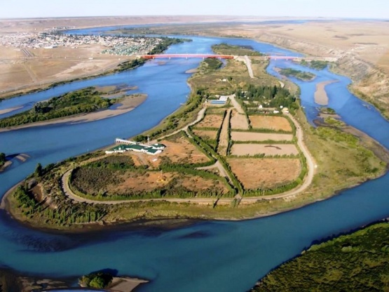 Piedra Buena: turismo, historia y compromiso ambiental