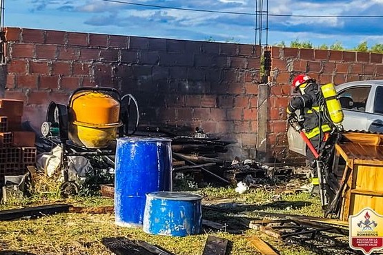 Brasa generó incendio sobre vivienda