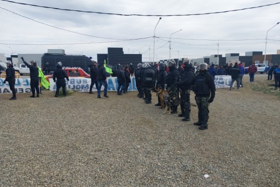 Tres detenidos tras incidentes en el gremio de la UOCRA 