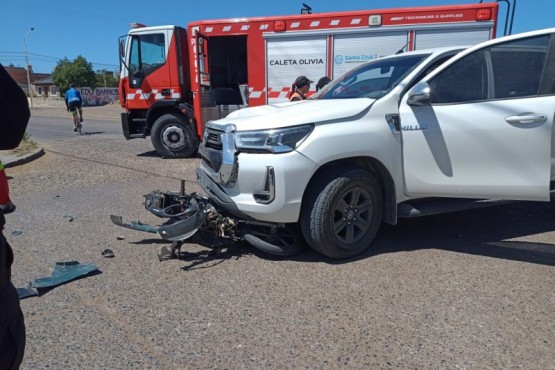 Joven hospitalizado tras colisión