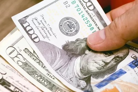 Fuerte suba del dólar blue: marca un nuevo récord