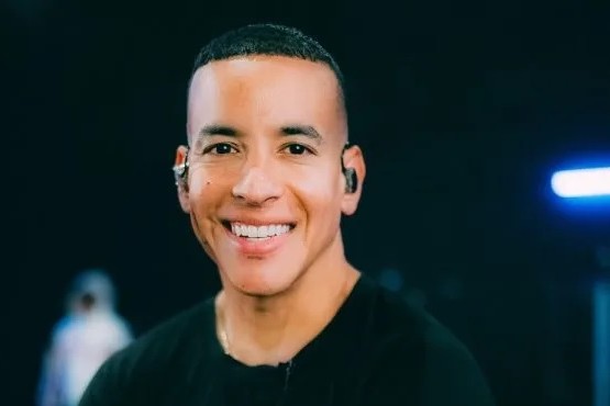 Hotel deberá pagar suma millonaria a Daddy Yankee por robo de joyas