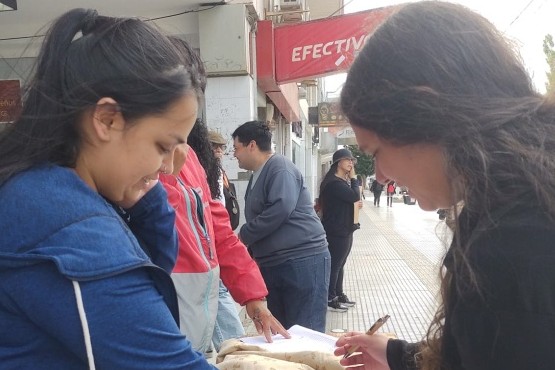 Vecinos de Río Gallegos juntaron firmas para hacerle un juicio político a Milei