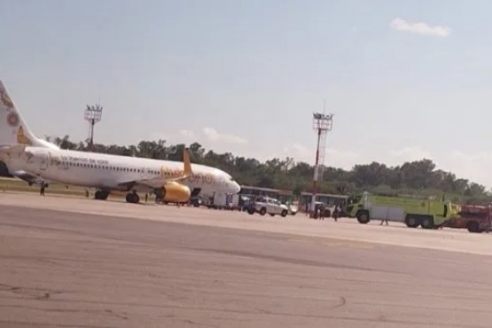Avión de Flybondi aterrizó de emergencia en Ezeiza