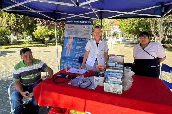 Por la ola de calor, hidratarse y evitar la exposición solar