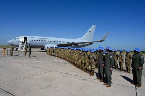 Partió un nuevo contingente argentino de cascos azules rumbo a Chipre