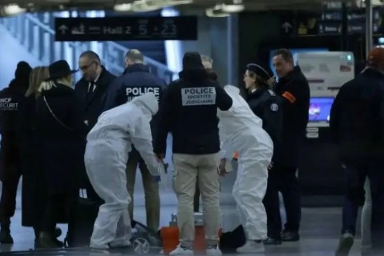 París: un hombre hirió con arma blanca a tres personas