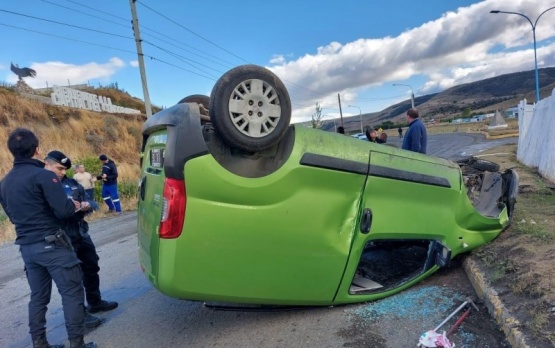 Un hombre herido tras volcar