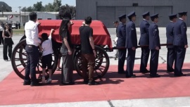 Los restos de Piñera llegaron a Santiago y fueron recibidos por el presidente Boric