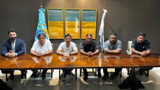 Torres impulsa alianza estratégica con estibadores para fortalecer el sector pesquero