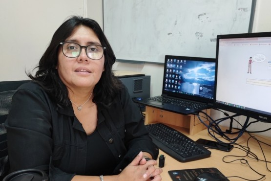 La secretaria general académica de la Universidad Nacional de la Patagonia Austral, Prof. Karina Nahuin.