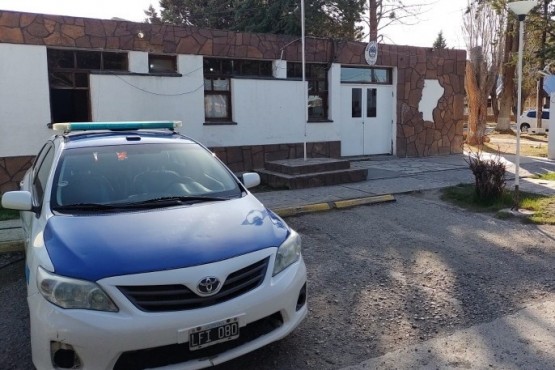 Un policía fue separado por vender cubiertas y no entregarlas