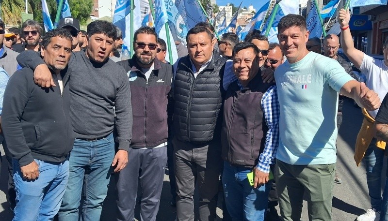 Petroleros Jerárquicos participó de la movilización en defensa de los Trabajadores