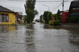 Protección Civil Municipal brinda asistencia a familias por las inundaciones