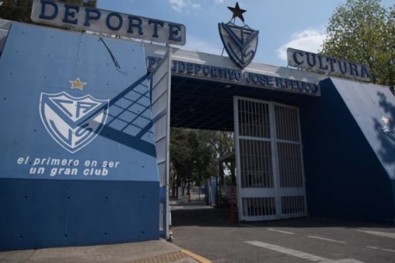 Cuatro jugadores de Vélez fueron denunciados por abuso sexual