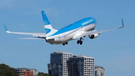 Aerolíneas Argentinas comienza a cobrar equipaje en los vuelos nacionales