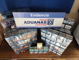 Aduana de Punta Arenas decomisa casi 1.000 cajetillas de cigarros de contrabando y arma de aire comprimido