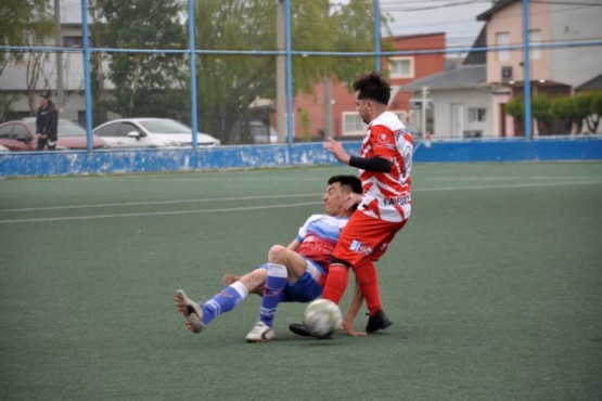 Cristal y Alianza Sur se van a enfrentar mañana en la Pino. 