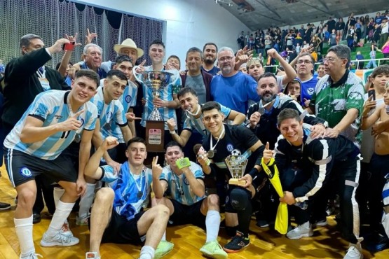 Los chicos no perdieron ningún partido en todo el certamen.  (Foto: Locura Deportiva)