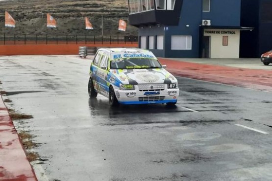 Pese al clima y la balanza, los pilotos y la gente se la pasaron bien en el Freile. 