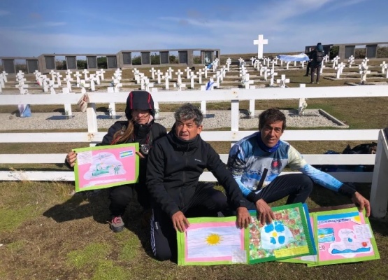 Los dibujos de los niños de El Chaltén llegaron hasta Malvinas