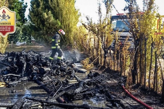 Incendio sobre un depósito fue controlado por bomberos 