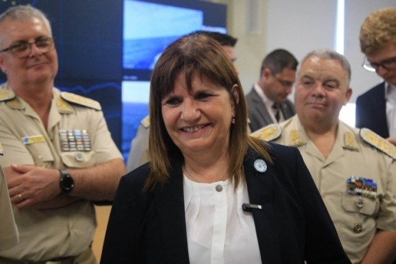 Bullrich presentó el sistema de Prefectura contra la pesca ilegal