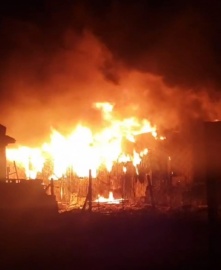 Se incendió un taller mecánico en el Barrio San Benito de Río Gallegos