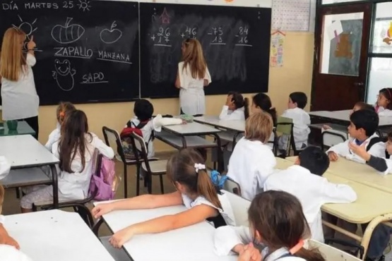 Piden que los docentes puedan elegir sobre un descuento mensual