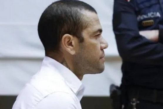Dani Alves, decidido a volver al fútbol tras ser condenado a prisión por cuatro años y medio