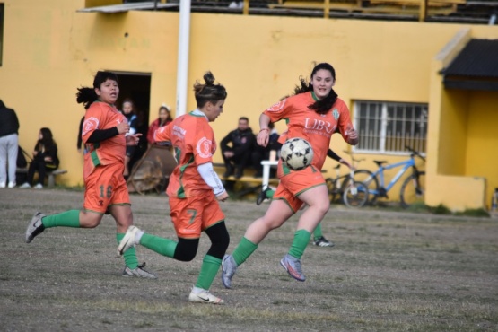 El fútbol federado femenino comienza esta tarde su etapa de transición. (Foto: Boxing Club)