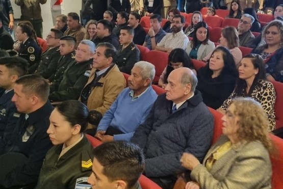 Se llevó a cabo conversatorio con ex combatientes de la Prefectura Naval Argentina