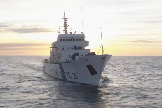 Prefectura detectó dos buques que navegaban sin autorización argentina