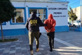 Dos detenidos tras allanamientos por robo a mano armada