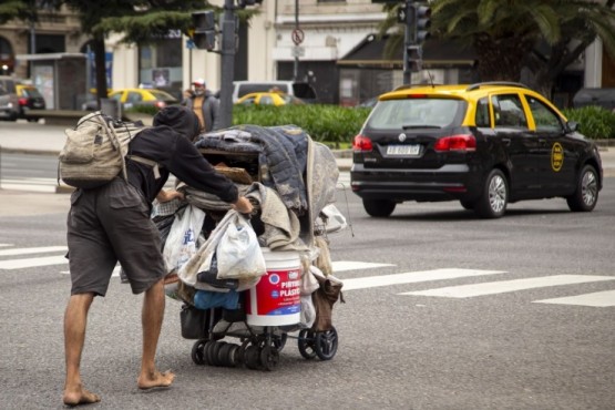 Estiman que la pobreza es del 52 % y que la economía comenzaría a recuperarse a fin de año