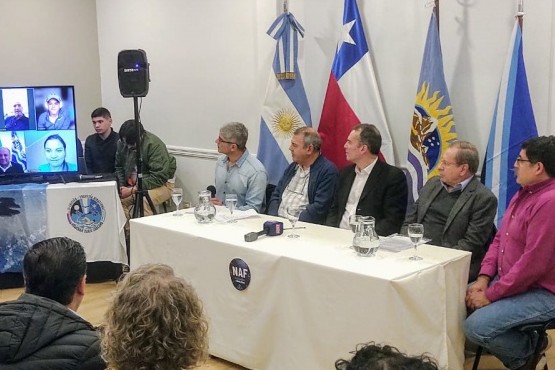 Se realizó la presentación de la 3° Travesía Binacional de Aguas Abiertas