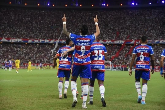 Fortaleza liquidó a Boca en Brasil por la Sudamericana