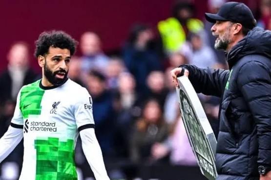 Salah vs Klopp: el inesperado cruce en el Liverpool