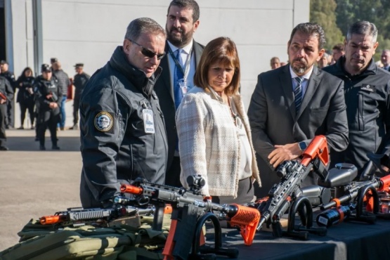 Nuevas armas no letales para la Policía de Seguridad Aeroportuaria