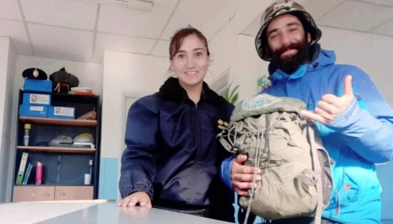 Turista recupera sus pertenencias gracias a la Unidad Operativa Linares