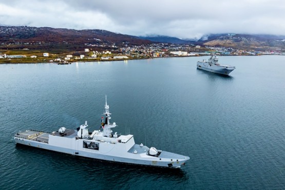 El Área Naval Austral recibió a buques de la Marina Nacional Francesa