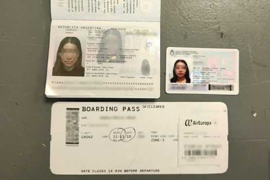 La PSA detuvo en Ezeiza a dos jóvenes con pasaportes falsos