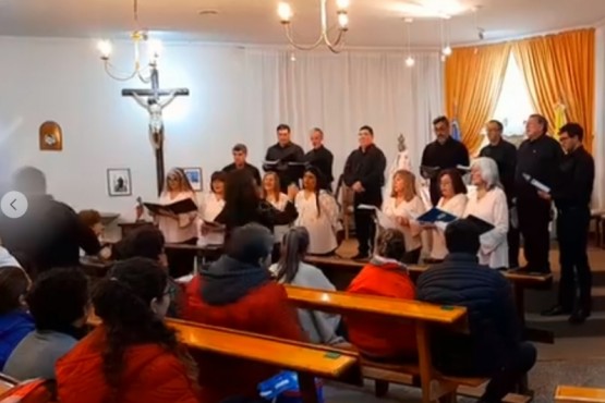 Ensamble coral Orkeke realizó cantata en la víspera al Día de la Virgen de Fátima
