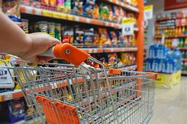 El consumo masivo cayó 20,4 % interanual en abril