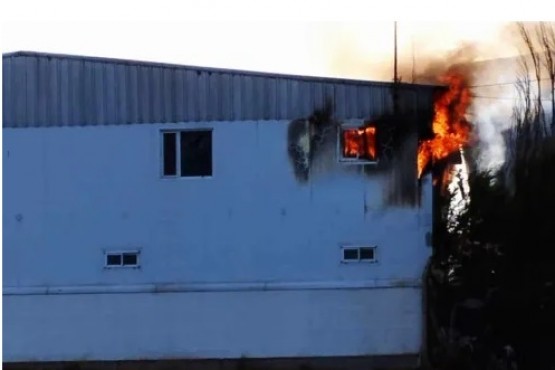 Bomberos sofocaron incendio en la Planta Conarpesa 