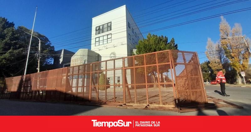 La Cámara de Diputados sesiona este jueves en un edificio vallado