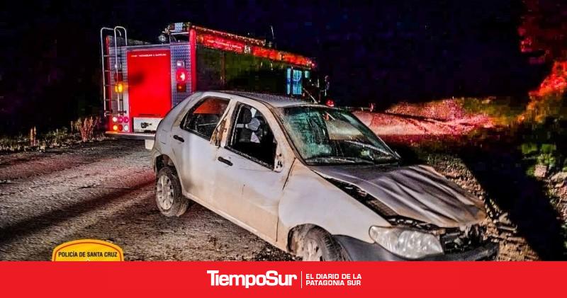Un vehículo volcó camino al paso fronterizo Mina 1