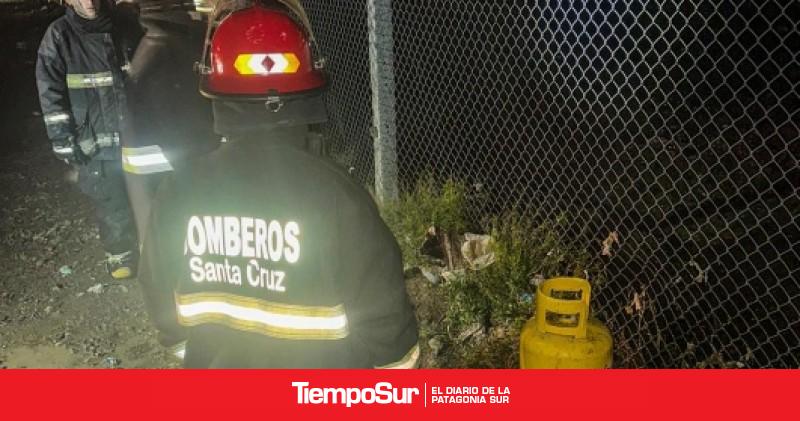 Bomberos intervienen preventivamente ante la pérdida de gas