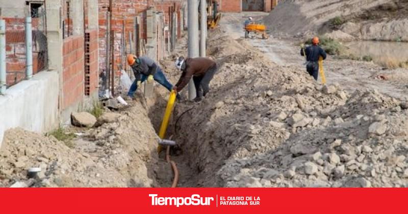 El Municipio amplía la red de gas y sigue instalando servicios en la ciudad